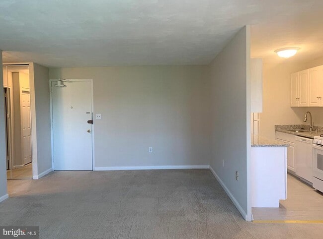 property at 1200 S Arlington Ridge Rd