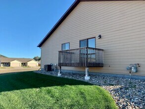 10950 Freedom Trail in Summerset, SD - Building Photo - Building Photo