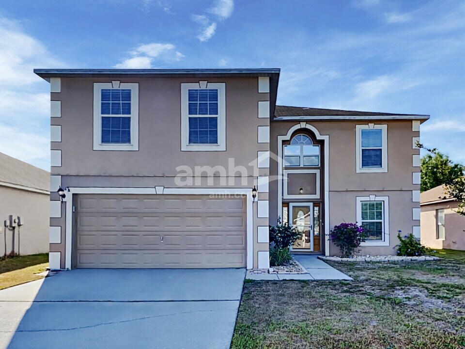 31443 Loch Aline Dr in Wesley Chapel, FL - Building Photo