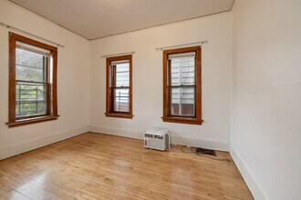 2772 N Bremen St in Milwaukee, WI - Building Photo - Building Photo