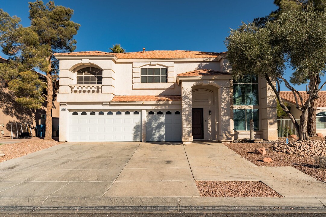 1874 Autumn Gold Ave in Las Vegas, NV - Building Photo