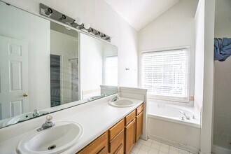 2204 Quail View Trail in Raleigh, NC - Building Photo - Building Photo