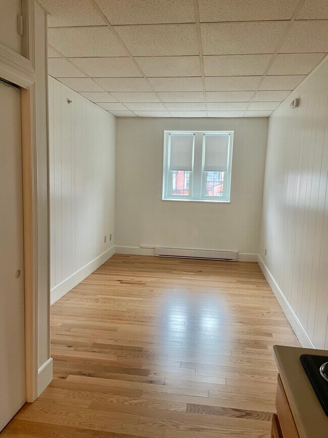 272 Newbury St, Unit 14 in Boston, MA - Foto de edificio - Building Photo