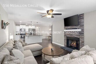 556 Medallion Cir in Clarksville, TN - Building Photo - Building Photo