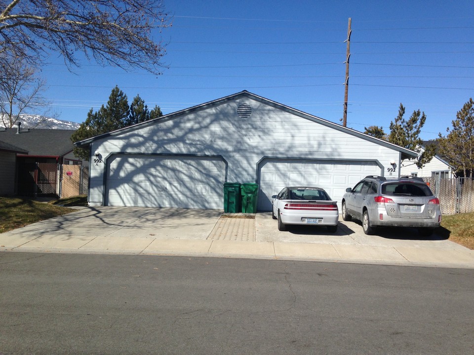 992 Round House Ln in Carson City, NV - Building Photo