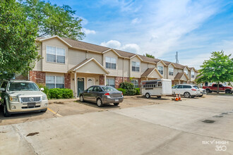 Curtis Street Townhomes in Fayetteville, AR - Building Photo - Building Photo