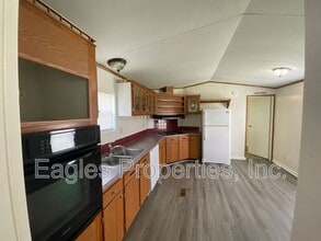 101 Damon Dr in Princeton, NC - Building Photo - Building Photo