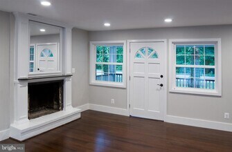 80 Scotts Cove Rd in Edgewater, MD - Building Photo - Building Photo