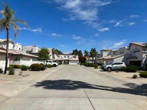 5620 E Kelton Ln in Scottsdale, AZ - Building Photo - Building Photo