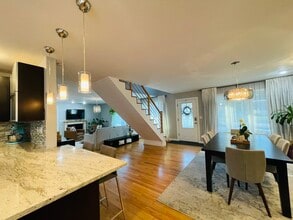 43 E Armitage Ave in Addison, IL - Building Photo - Building Photo