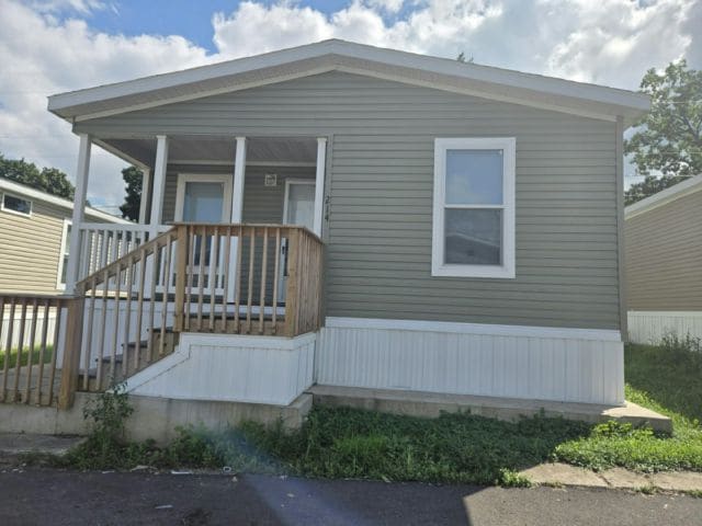 property at 214 Cardinal Ln