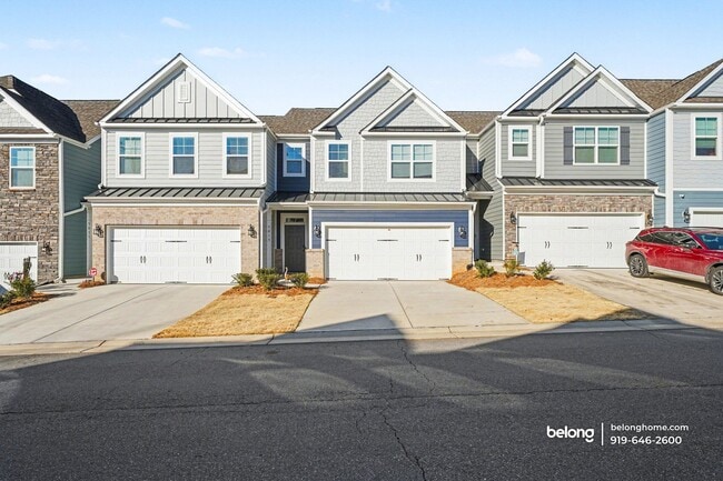 5013 Moonlight Rdg Dr in Greensboro, NC - Foto de edificio - Building Photo