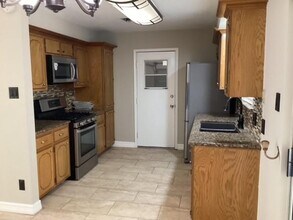 4422 Haiti Ln in Pasadena, TX - Building Photo - Building Photo