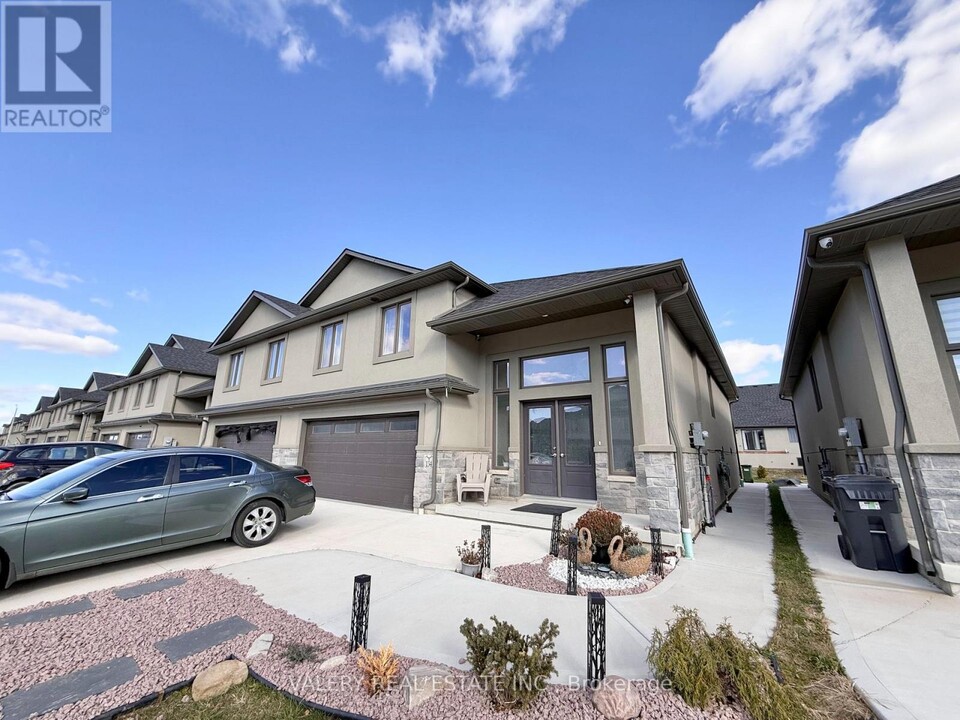 134 Reed St in Essex, ON - Building Photo