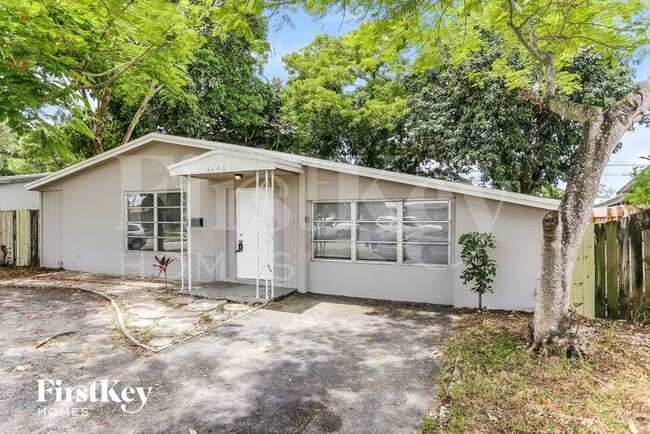 6440 Roosevelt St in Hollywood, FL - Building Photo - Building Photo