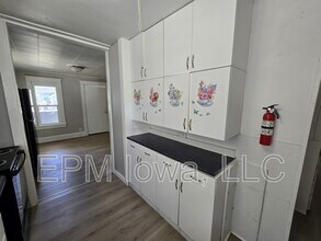 518 Kern St in Waterloo, IA - Building Photo - Building Photo