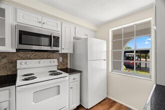 4227 Glissade Dr in New Port Richey, FL - Building Photo - Building Photo