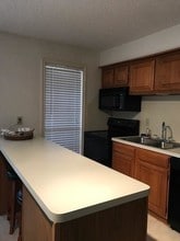 1311 Antoine Dr-Unit -181 in Houston, TX - Building Photo - Building Photo