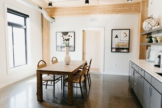 The Dakota Flats at Cherapa Place in Sioux Falls, SD - Building Photo - Building Photo