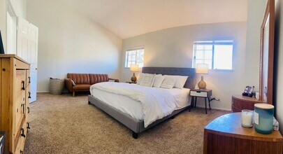 223 Hill Ranch Dr in Thousand Oaks, CA - Building Photo - Building Photo