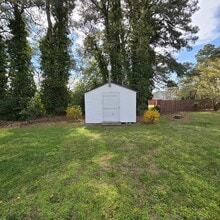 10186 Pine Ave in Nassawadox, VA - Building Photo - Building Photo