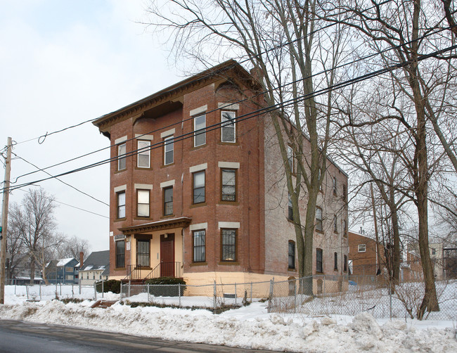 116 Brook St in Hartford, CT - Building Photo - Building Photo