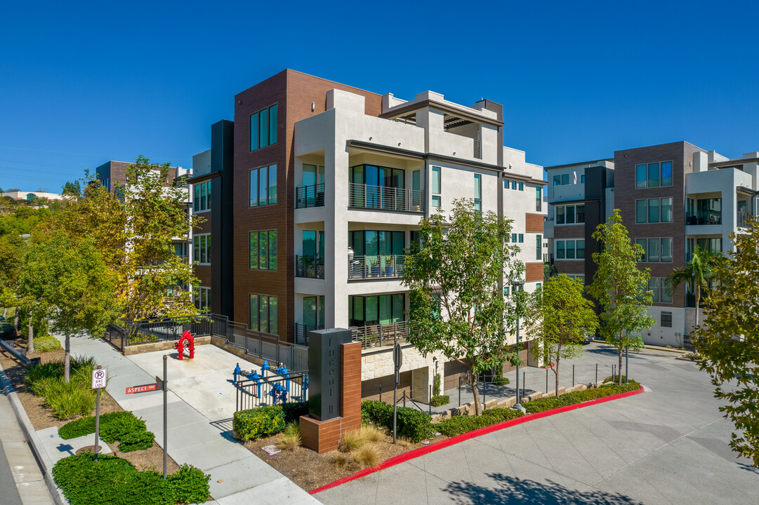 Lucent II in San Diego, CA - Building Photo