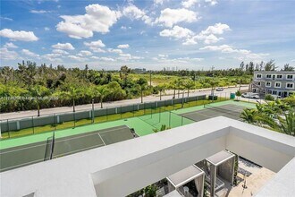 10245 NW 63rd Ter, Unit 201 in Doral, FL - Building Photo - Building Photo