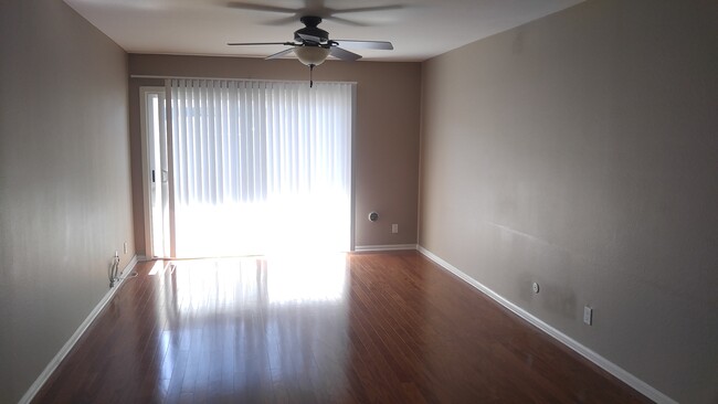 3030 Suncrest Dr in San Diego, CA - Building Photo - Building Photo