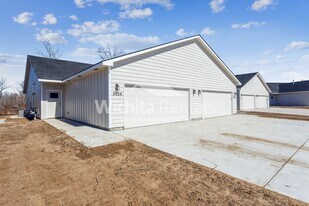 5032-5032 S Sycamore St in Wichita, KS - Building Photo