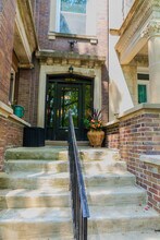 4934 S Michigan Ave, Unit Apartment 1R in Chicago, IL - Building Photo - Building Photo