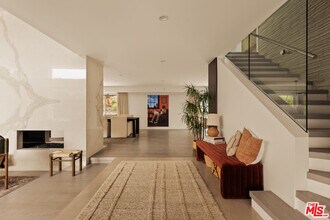 9903 Anthony Pl in Beverly Hills, CA - Building Photo - Building Photo
