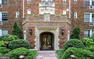 3051 Idaho Ave NW in Washington, DC - Building Photo