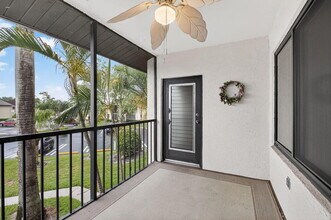 427 Pine Glen Ln in Greenacres, FL - Building Photo - Building Photo