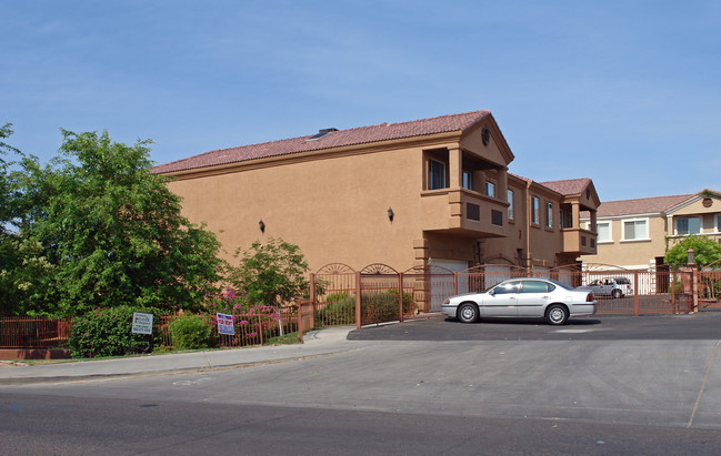 The Fountain in Phoenix, AZ - Building Photo - Building Photo