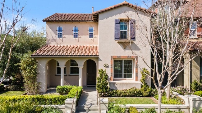 51 Rincon Way in Aliso Viejo, CA - Foto de edificio - Building Photo