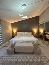 2666 Tigertail Ave, Unit 212 in Miami, FL - Building Photo - Building Photo