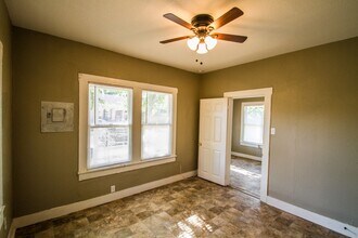 524 St Martin Ave in San Antonio, TX - Building Photo - Building Photo