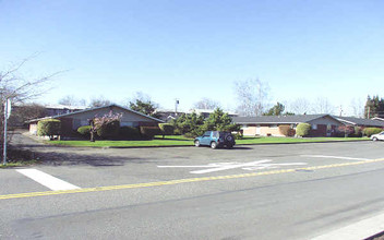 Center Street Gardens in Beaverton, OR - Building Photo - Building Photo