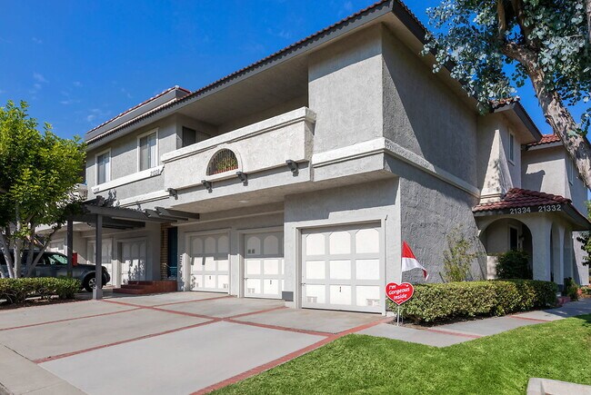 Trabuco Villas in Lake Forest, CA - Foto de edificio - Building Photo