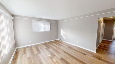 1177 Connie in Madison Heights, MI - Building Photo - Building Photo