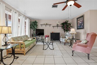 913 Mohawk Pkwy in Cape Coral, FL - Building Photo - Building Photo