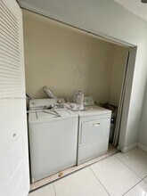 960 NW 80th Ave in Margate, FL - Building Photo - Building Photo