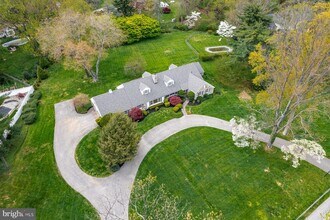 828 Merion Square Rd in Gladwyne, PA - Building Photo - Building Photo