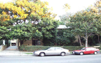 1360 N Laurel Ave Apartamentos