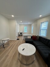 9 Newton St, Unit 2(B) in Cambridge, MA - Foto de edificio - Building Photo