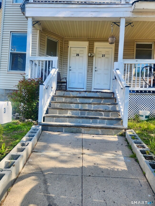 25 Laurel St in Waterbury, CT - Building Photo - Building Photo
