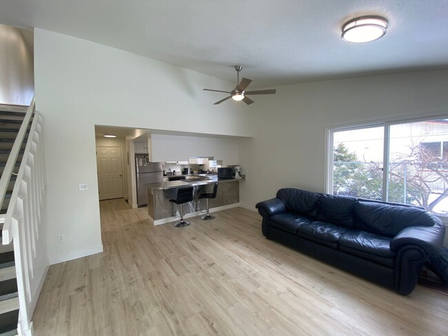 3306 Orion Cir in Anchorage, AK - Building Photo - Building Photo
