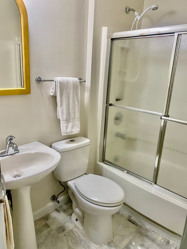 57 West Hazel Dell Ln in Springfield, IL - Building Photo - Building Photo