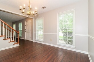 2885 Summit View Ct in Snellville, GA - Foto de edificio - Building Photo